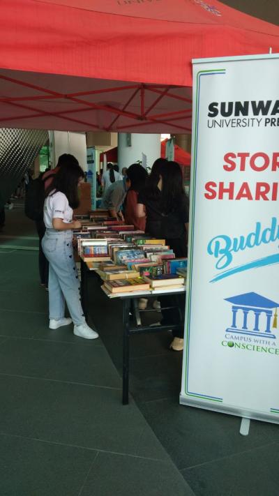 Interested readers at the booth