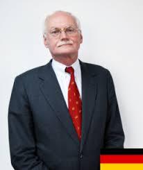 Professor Dr Maurits van Rooijen