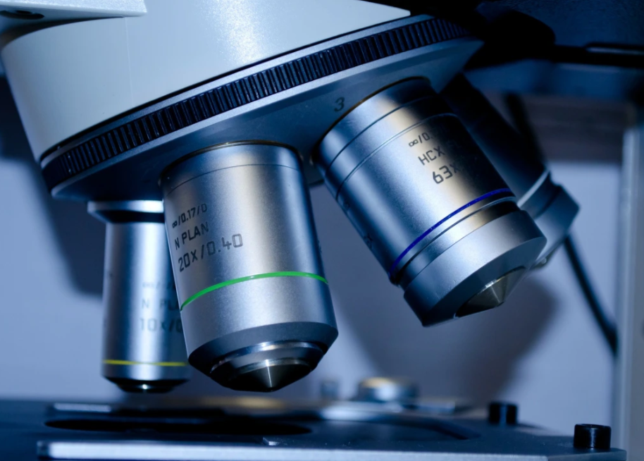 Microscope
