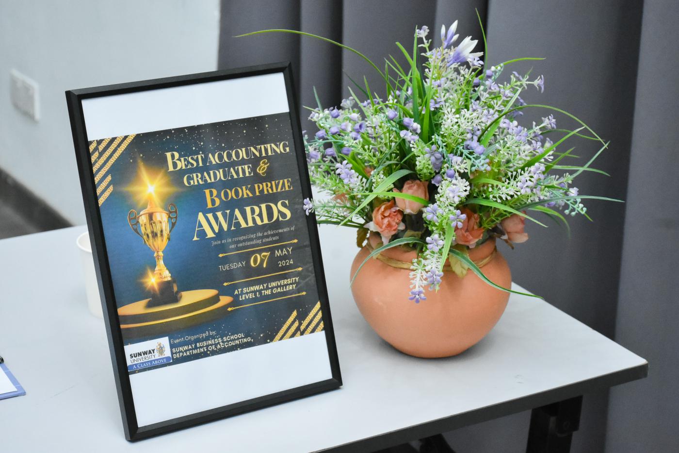 Sunway Business School Honours Top Accounting Students at Book Prize Award Ceremony