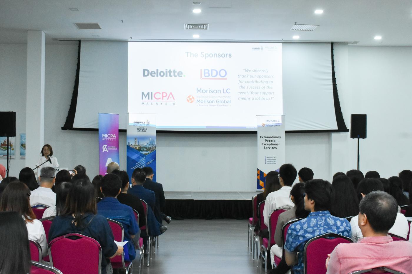 Sunway Business School Honours Top Accounting Students at Book Prize Award Ceremony