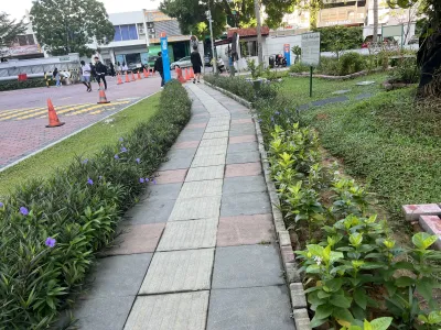 separated foot path