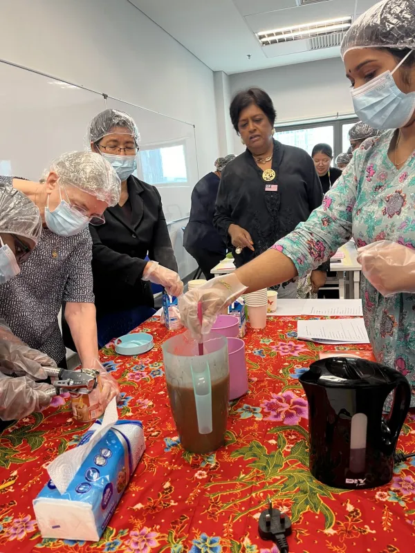 ‘Jom Makan’ - Flavours of Language: Using Food to Teach English and Cultural Competence