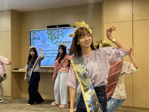 Exploring Sociocultural Insights Through International Collaboration: Otsuma Women's University's Enriching Exchange at Sunway University