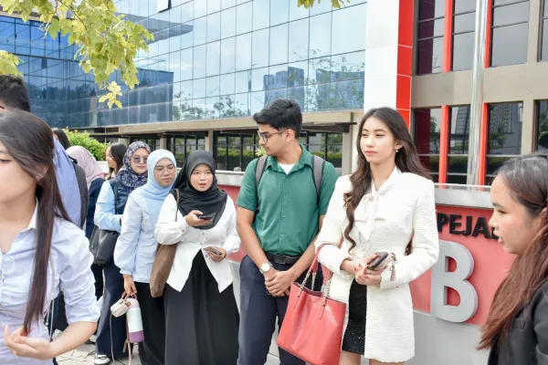 Sunway Business School Students Gain Firsthand Media Insights at Media Prima Visit