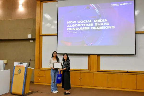 How Social Media Algorithms Shape Consumer Decisions with Winnie Pang