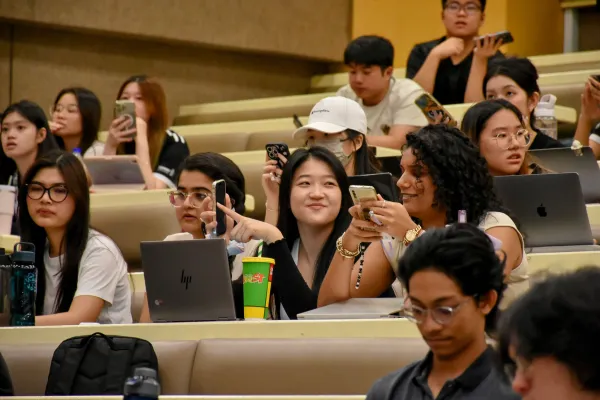 How Social Media Algorithms Shape Consumer Decisions with Winnie Pang
