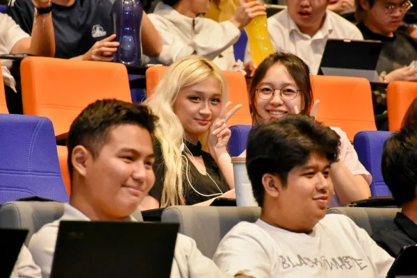 Beyond Majors: Redefining Success in the Age of Limitless Possibilities