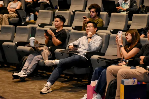 Beyond Majors: Redefining Success in the Age of Limitless Possibilities