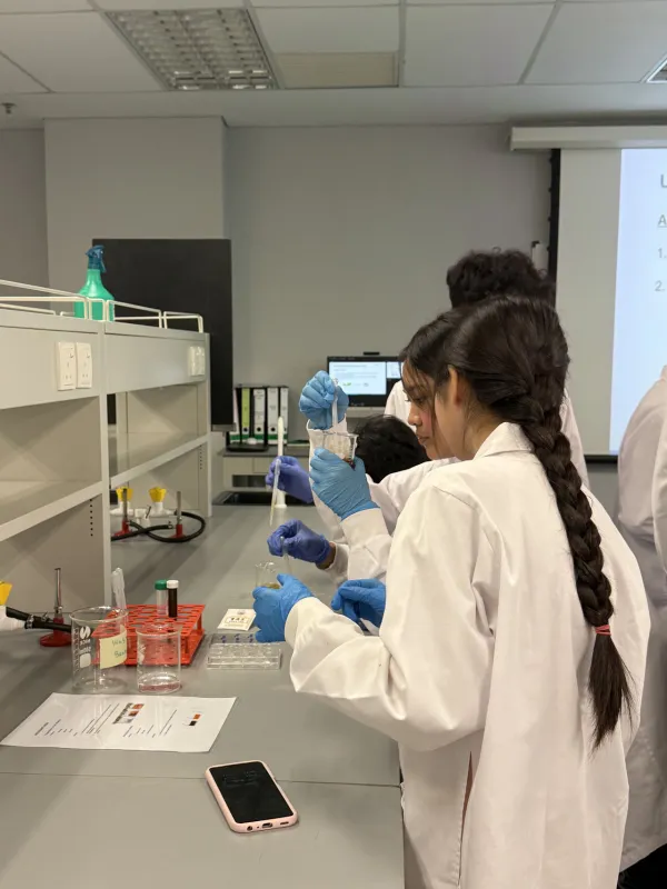 Bridging Can Tho University, Elite High School and Sunway Through Science