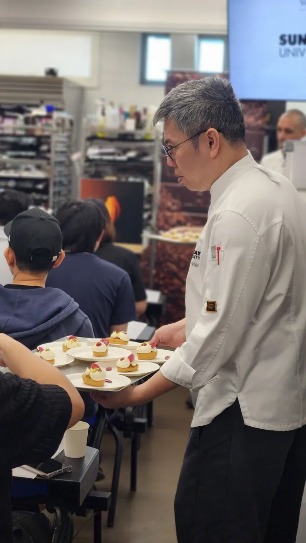 Showcasing Pastry Innovation with VALRHONA: Travel Cakes & Chocolate Drinks Workshop 