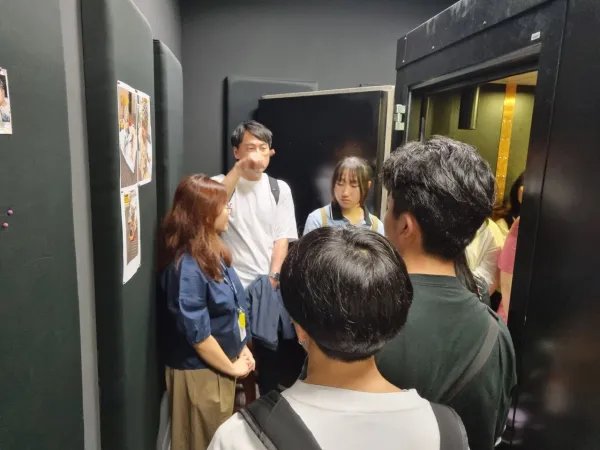 A Cross-Cultural Psychology Lab Experience: Welcoming Murasakino High School