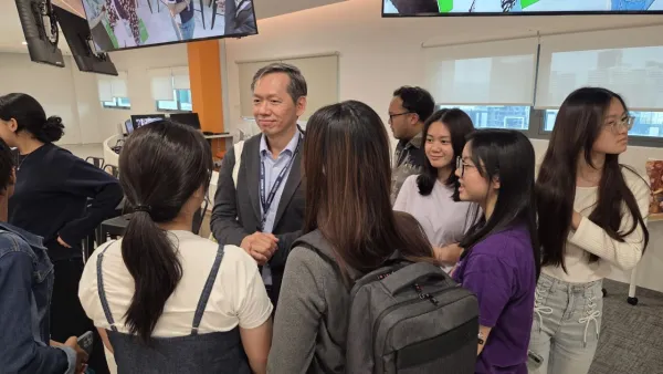 Pre-University Students Explore Careers in Medicine