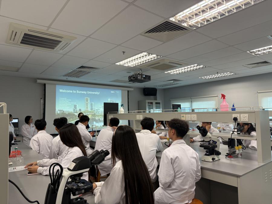 Bridging Can Tho University, Elite High School and Sunway Through Science