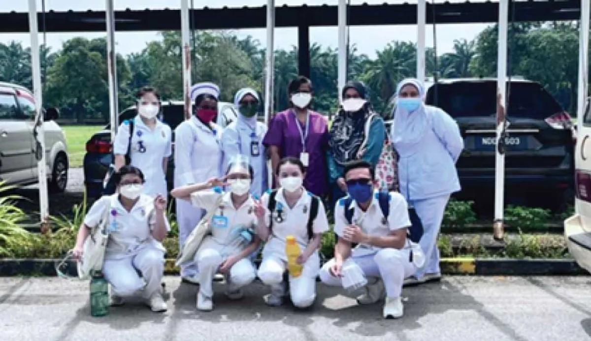Diploma in Nursing Students Participated in a School Health Visit