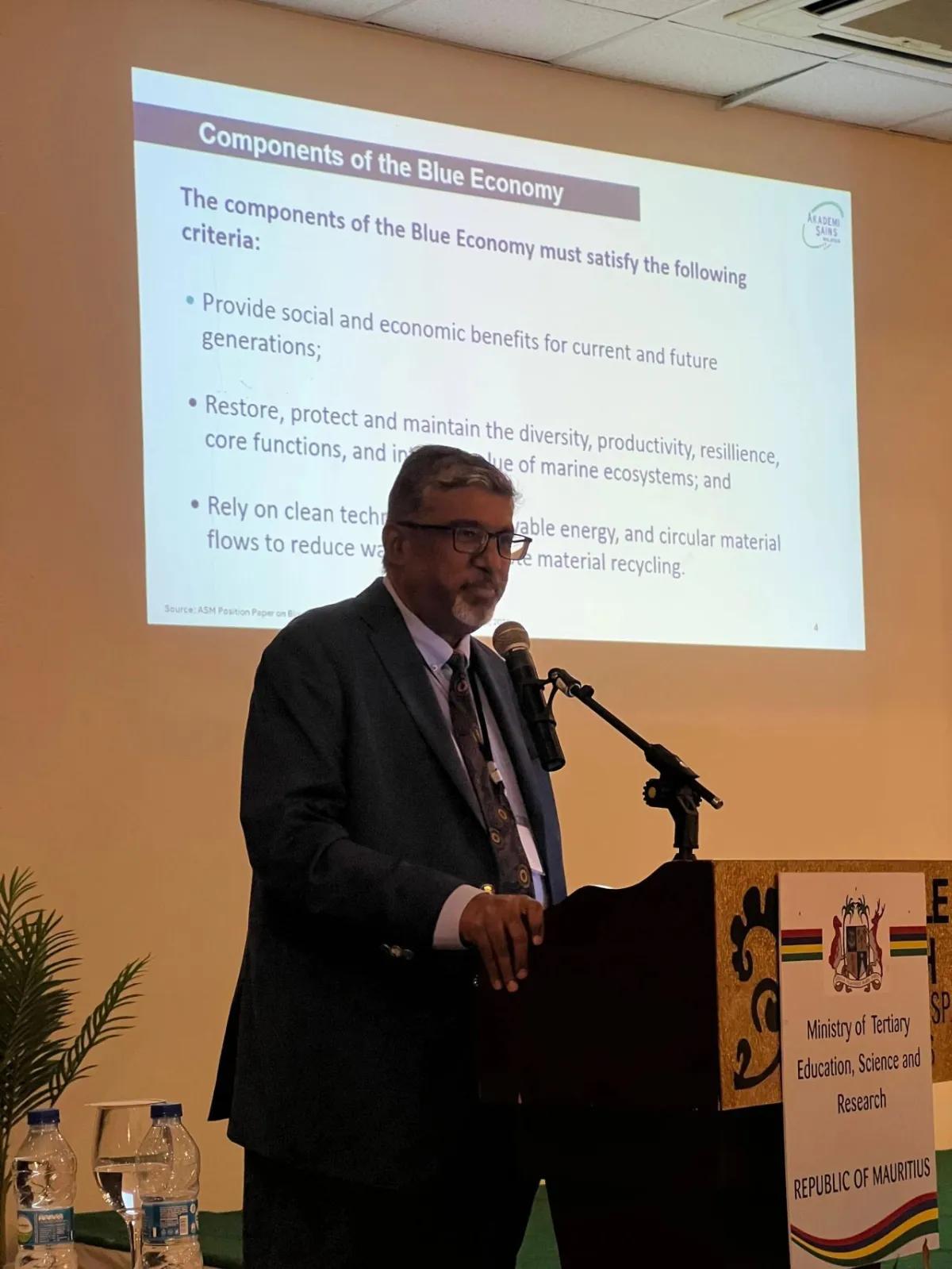 Prof Mahendhiran 