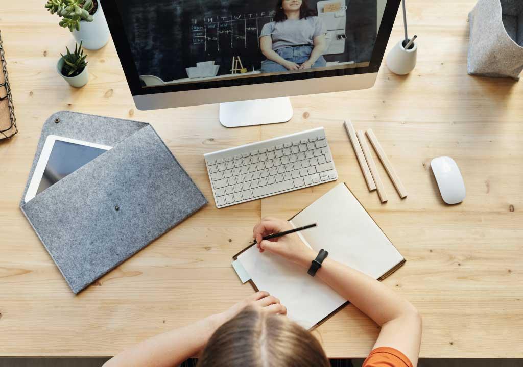 Digitalising Teaching and Learning in the Mathematical Sciences